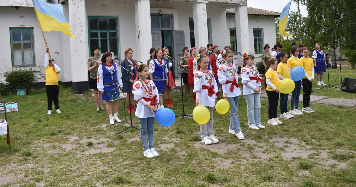 Фото Краснокутської селищної ради Благодійний концерті на підтримку ЗСУ відбувся у Степанівці (ФОТО) на порталі Gromada Group