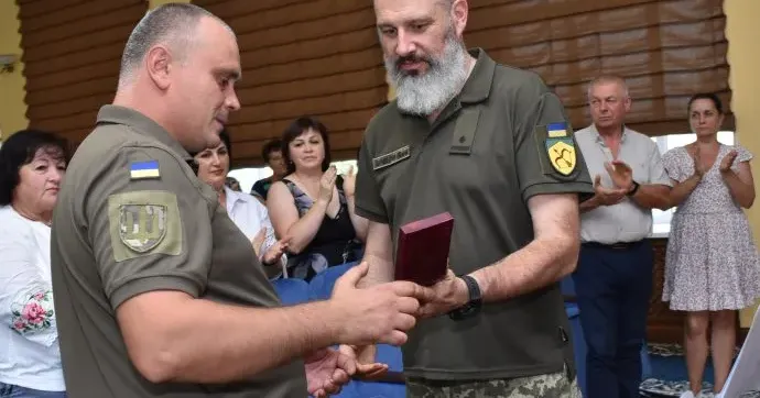 Фото: Краснокутська селищна рада До Дня Незалежності України у Краснокутській селищній раді відбулося нагородження (ФОТО) на порталі Gromada Group