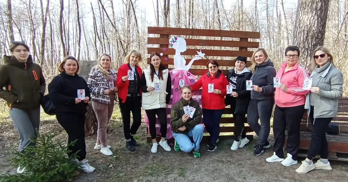Фото НПП "Слобожанський" "Полювання" на первоцвіти: чителі Краснокутського ліцею № 1 завітали до НПП "Слобожанський" на порталі Gromada Group