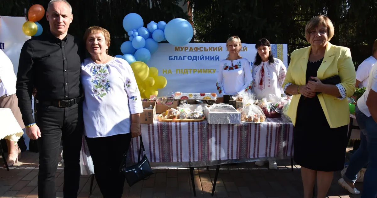 Фото Краснокутська селищна рада Цього року перше жовтня об’єднує величні свята – День Українського козацтва, релігійне свято Покрови Пресвятої Богородиці, державне свято – День захисників та захисниць України. А ще у перший день жовтня святкуватимуть своє професійне свято вчителі, працівники освіти, ветерани освітянської ниви